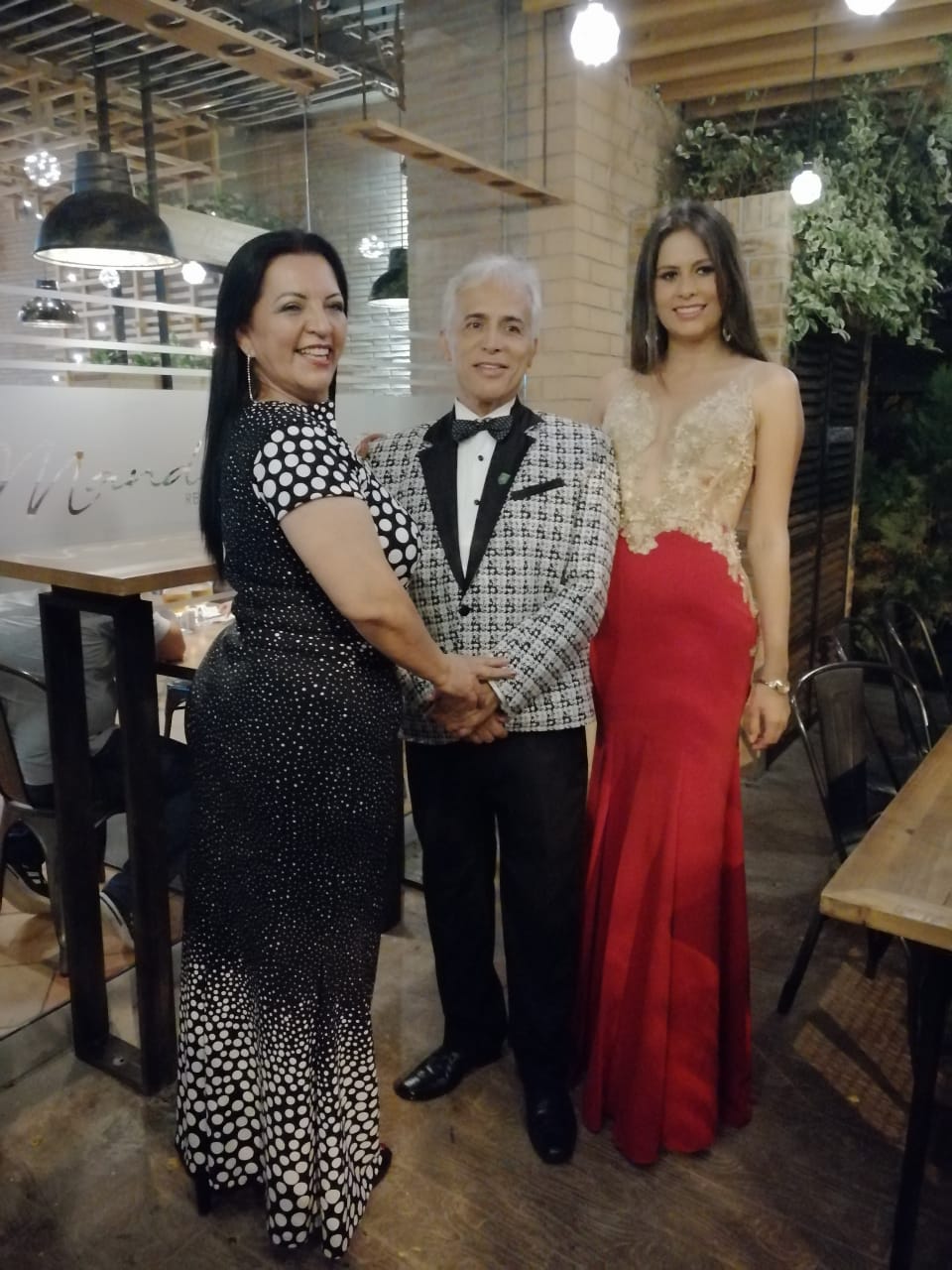 Teresa Bolaños, Eduardo Barón y Erika Vargas, candidata a Señorita Huila al Reinado Nacional de la Belleza.